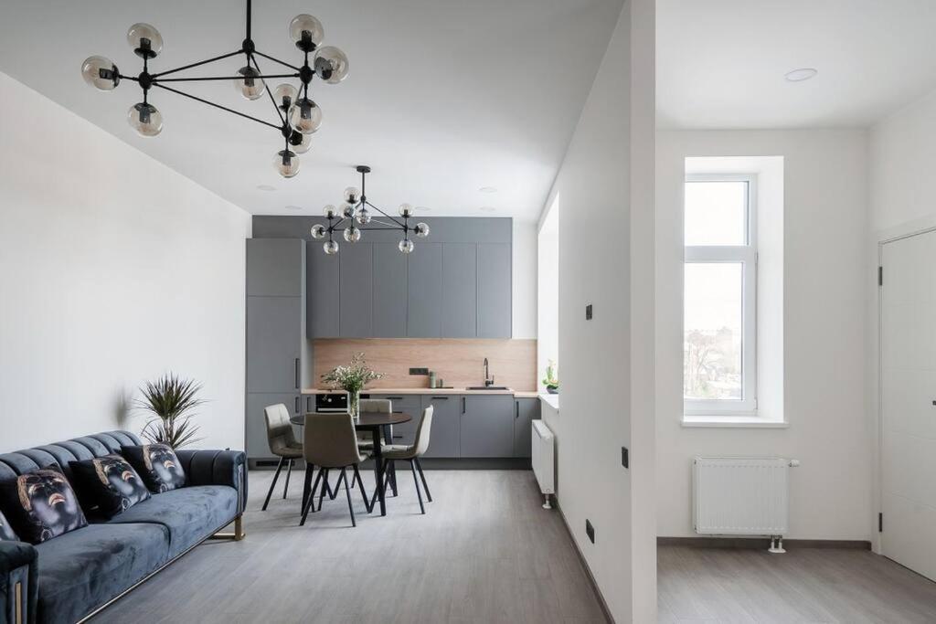 Spacious Home In Central リガ エクステリア 写真